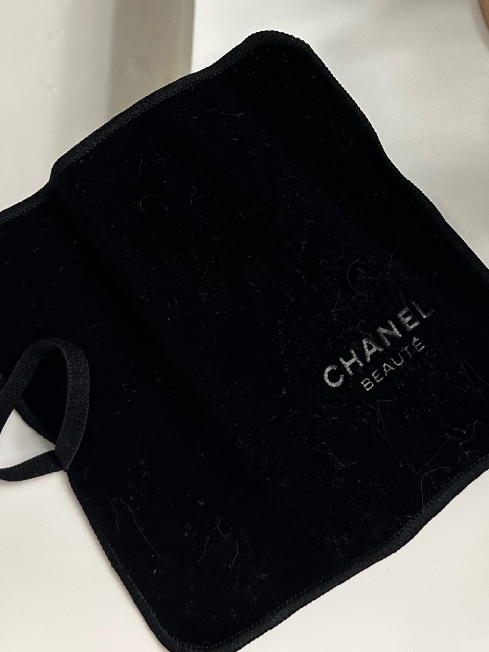 Chanel Beaute Black Velvet Beauty Organiser Roll